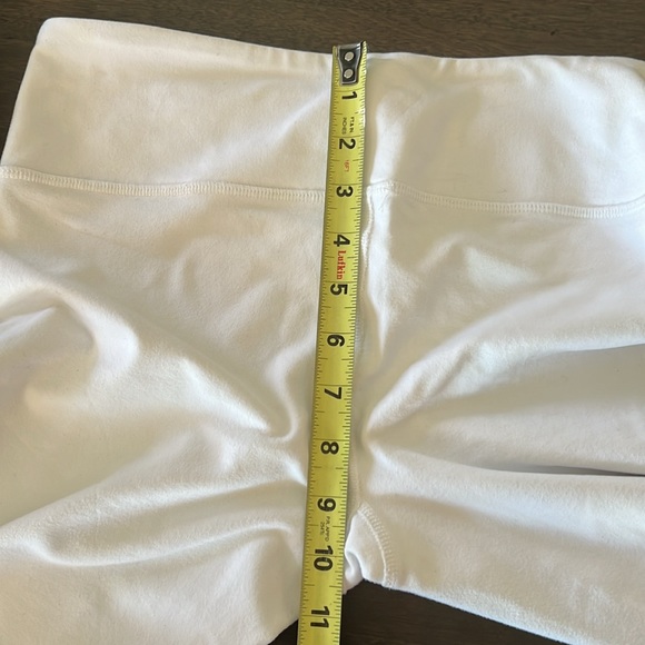 Alo yoga capri pants size M - Picture 7 of 7